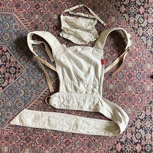 Sakura Bloom Scout in flax (soft structured carrier)